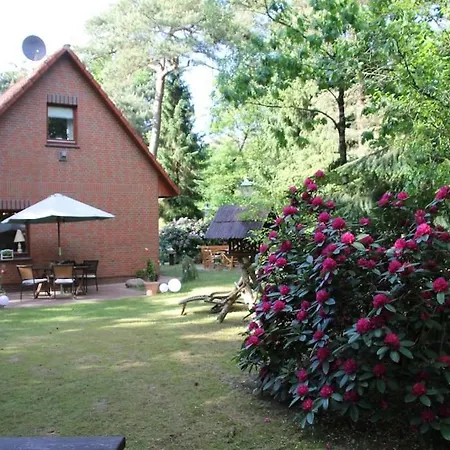 Am Waldesrand Hatten