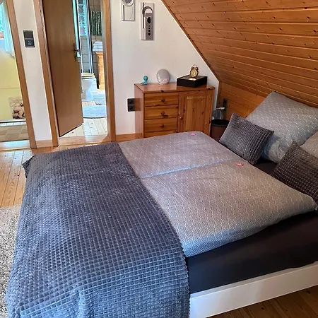 Am Waldesrand Semesterbostad *