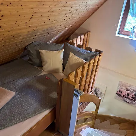 Am Waldesrand Hatten