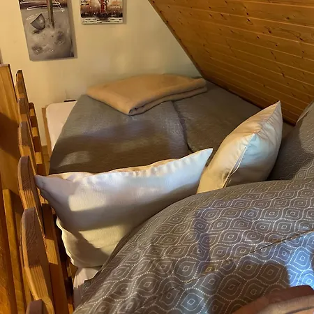 Semesterbostad Am Waldesrand Hatten